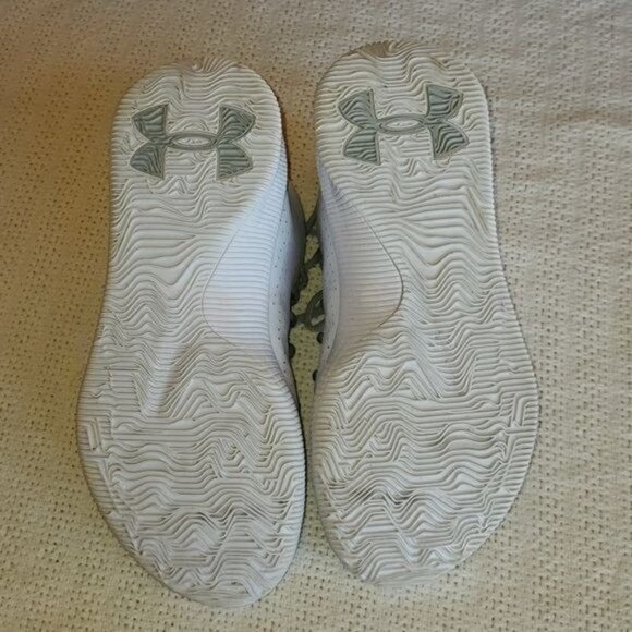 Under Armour Jet Sz. 8 High Top White Athletic Shoes - Picture 6 of 8